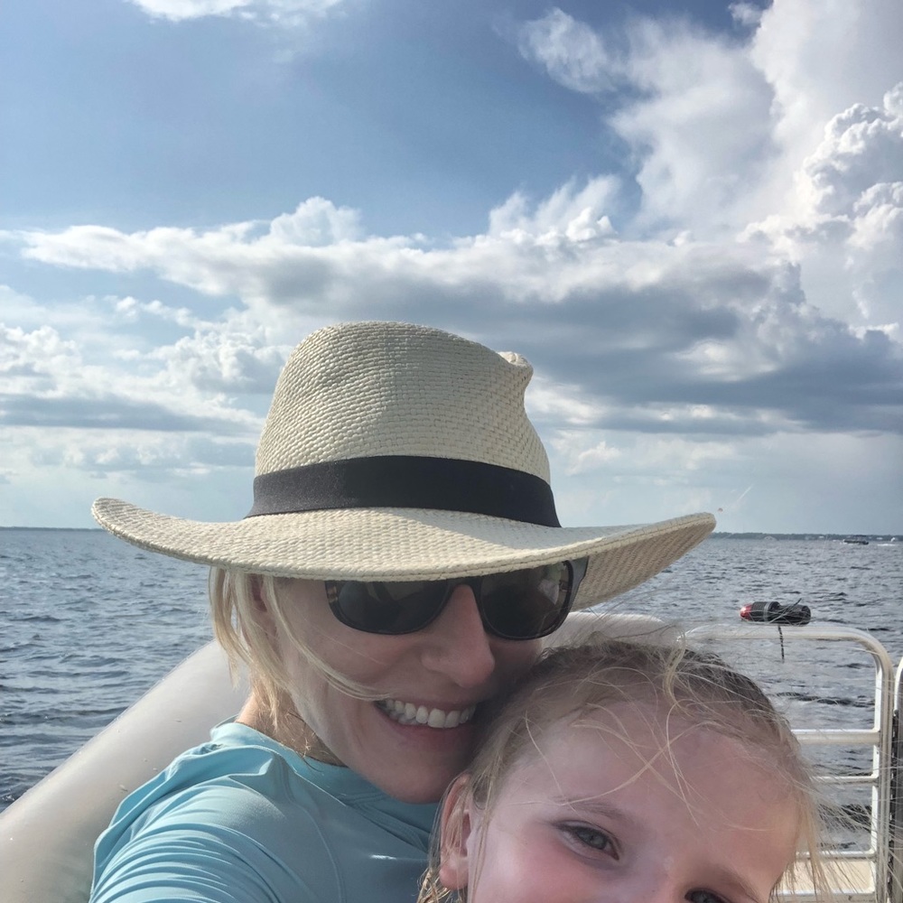 Meet your Posher, Elizabeth